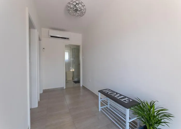 公寓 By The Sea Mastrinka, Ciovo - 21601 *